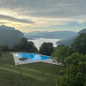 De Vic-sau 4* Tavernoles